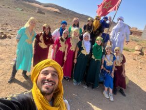 Guide Taking a selfie with Tourists